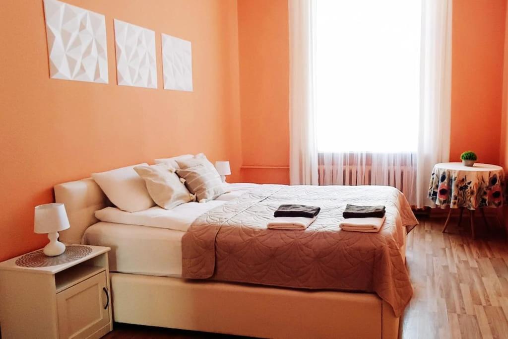 Spacious Old Town Family Peachy 2 Bedrooms Apartment, Nearby The Riga Presidential Castle Exteriör bild