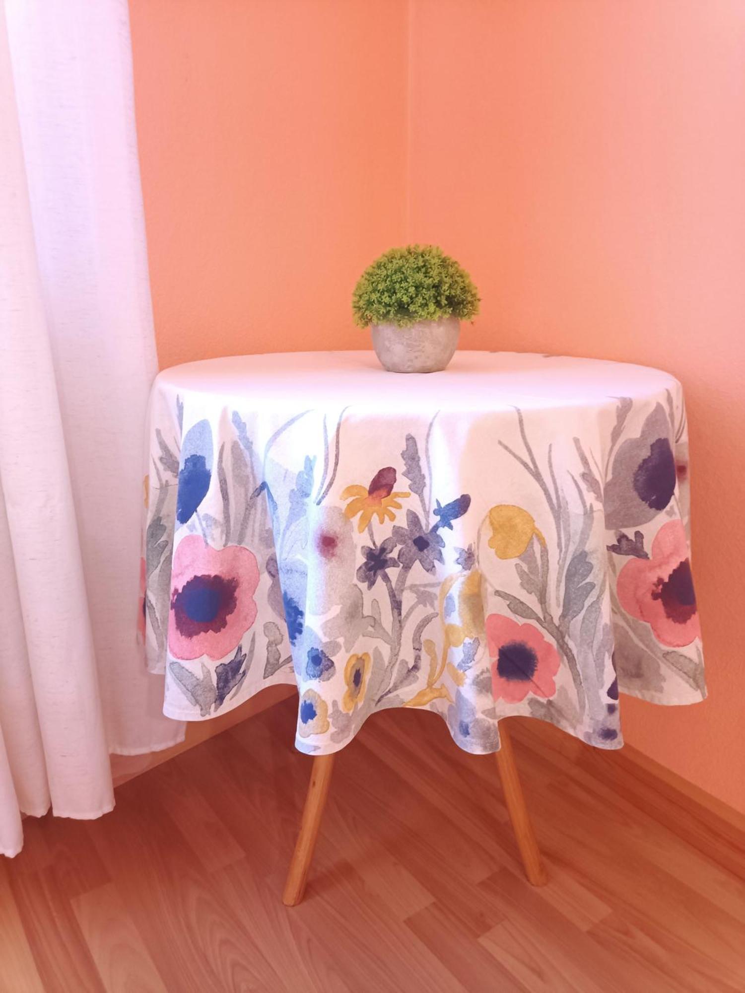 Spacious Old Town Family Peachy 2 Bedrooms Apartment, Nearby The Riga Presidential Castle Exteriör bild